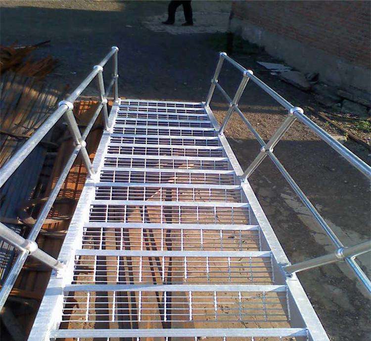 作業(yè)鋼梯欄桿 作業(yè)鋼梯欄桿
