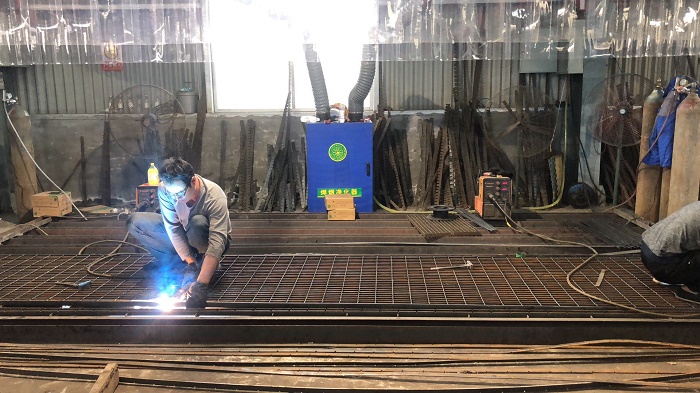 樓梯踏步板.jpg 樓梯踏步板.jpg