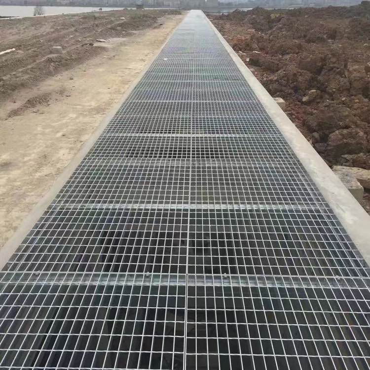 鍍鋅鋼格板焊接 鍍鋅鋼格板焊接