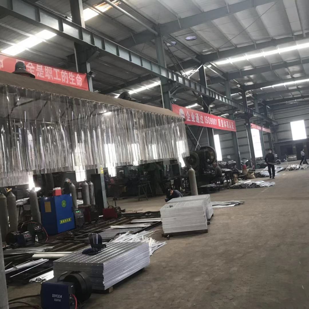 鋼格板.jpg 鋼格板.jpg